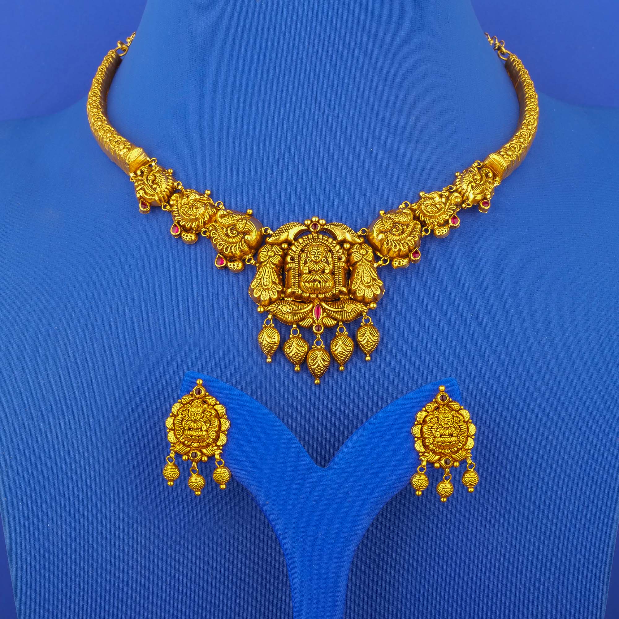 22K 'Antique' Gold 'Lakshmi' Necklace and Earrings Set