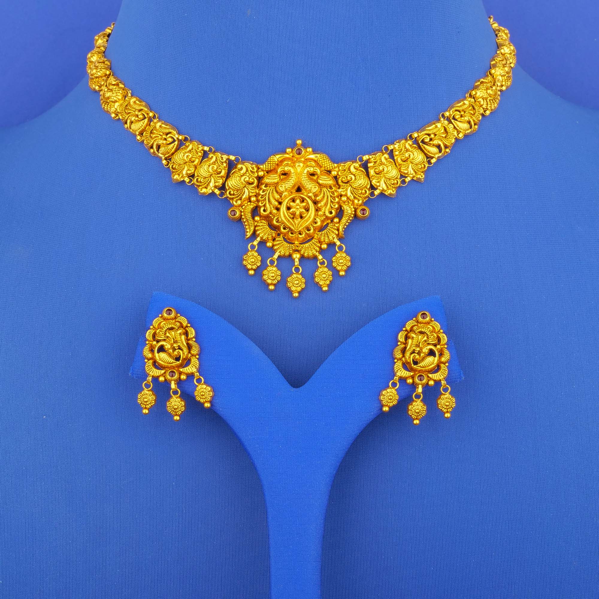 22K 'Antique' Gold Necklace and Earrings Set