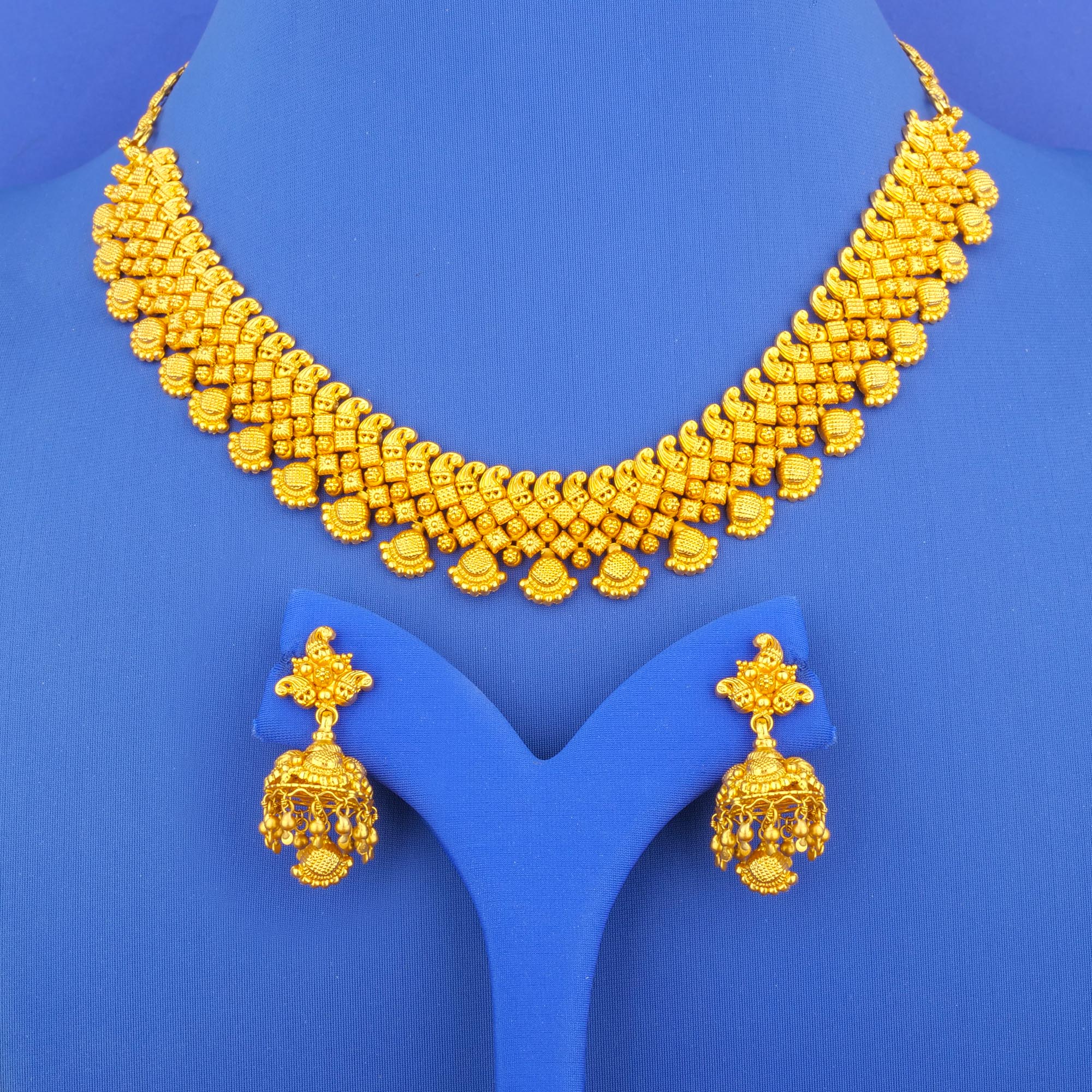 22K 'Antique' Gold Necklace and Earrings Set