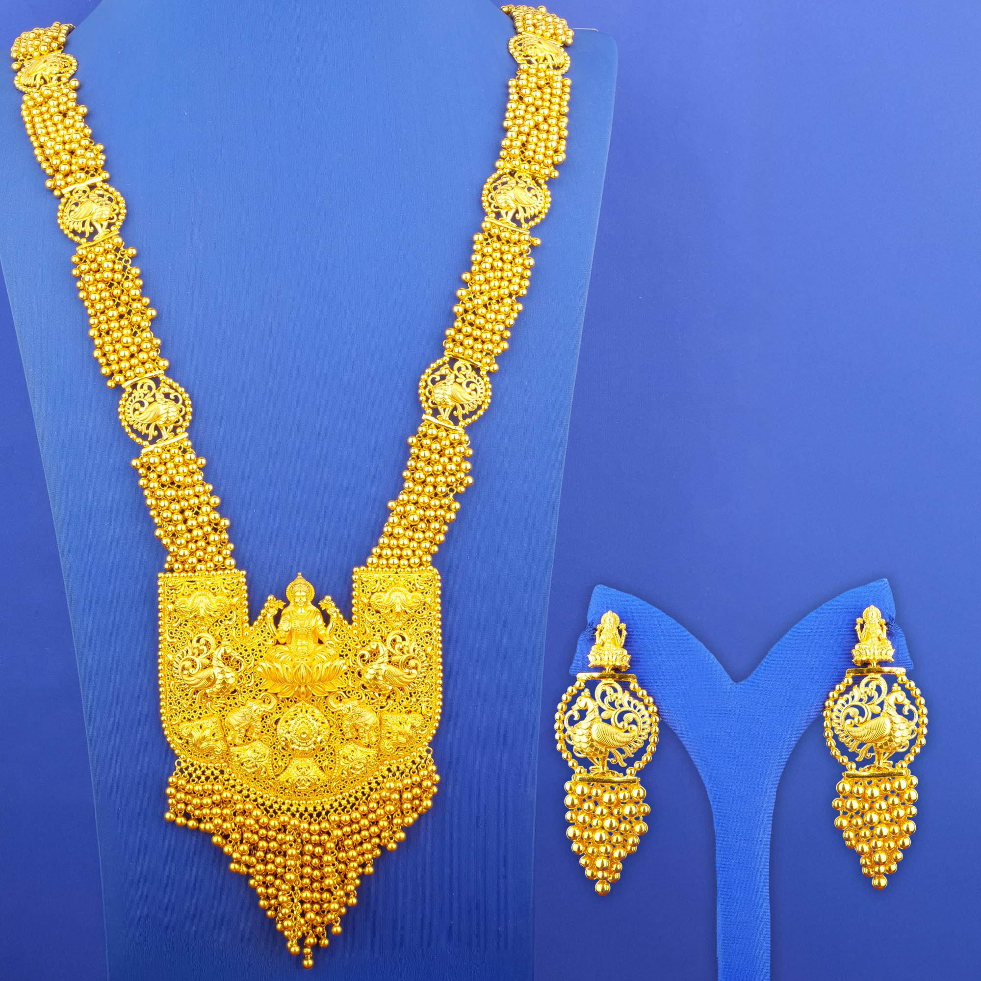 22K Gold 'Lakshmi' Necklace and Earrings Set